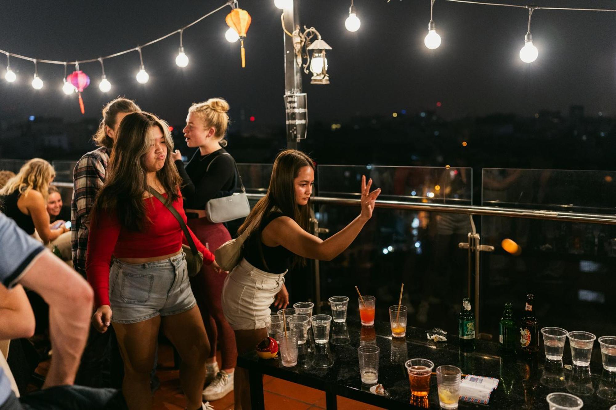 Hanoi Backpackers Hostel & Rooftop Bar Exterior foto